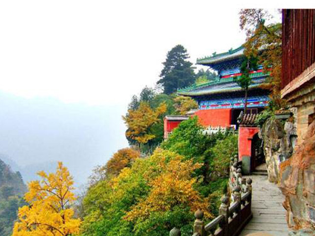 宜昌神農架武當山旅游集散中心