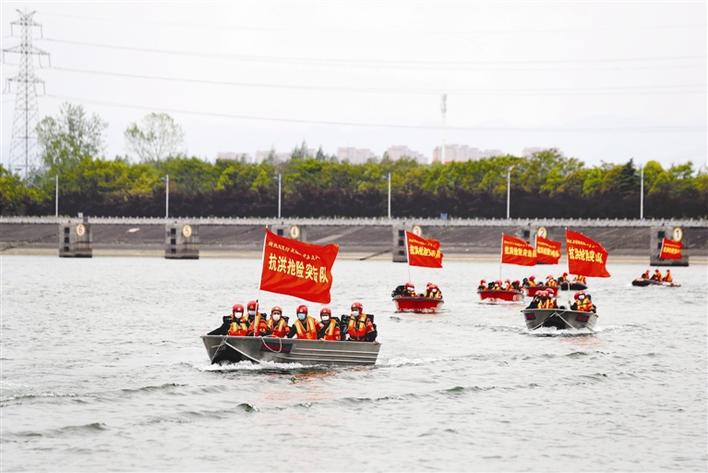 宜昌水上消防演練