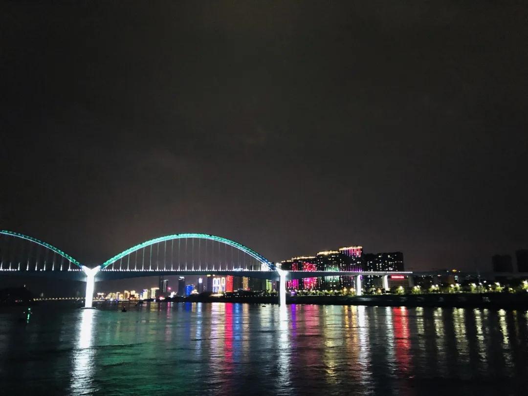 宜昌長江夜游游船中心 宜昌長江夜游游船中心