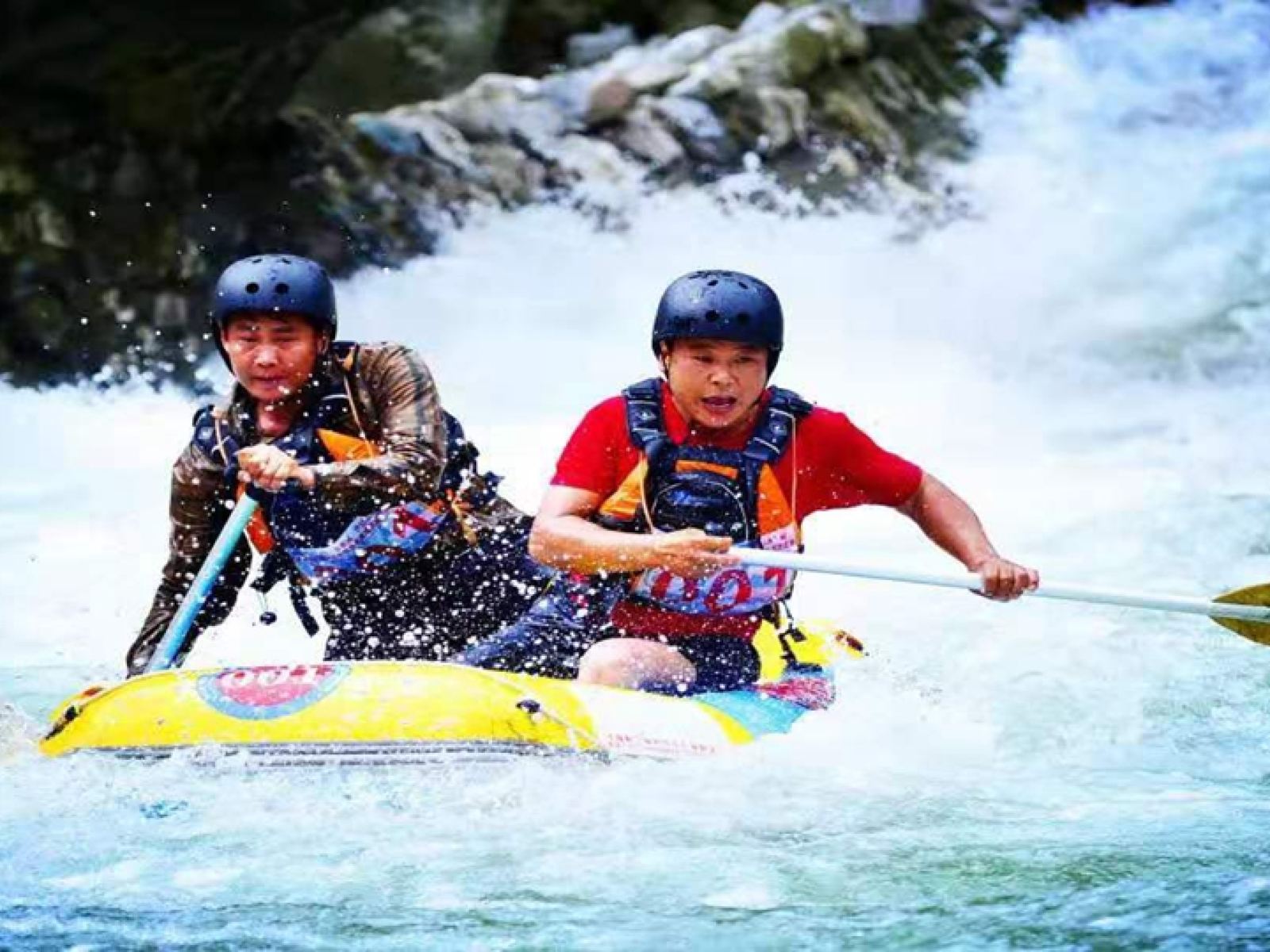 宜昌朝天吼漂流直通車 