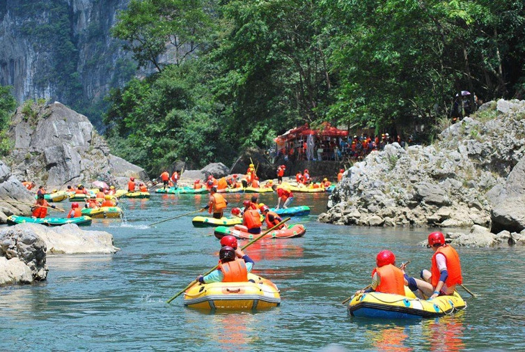 宜昌九畹溪漂流旅游直通車