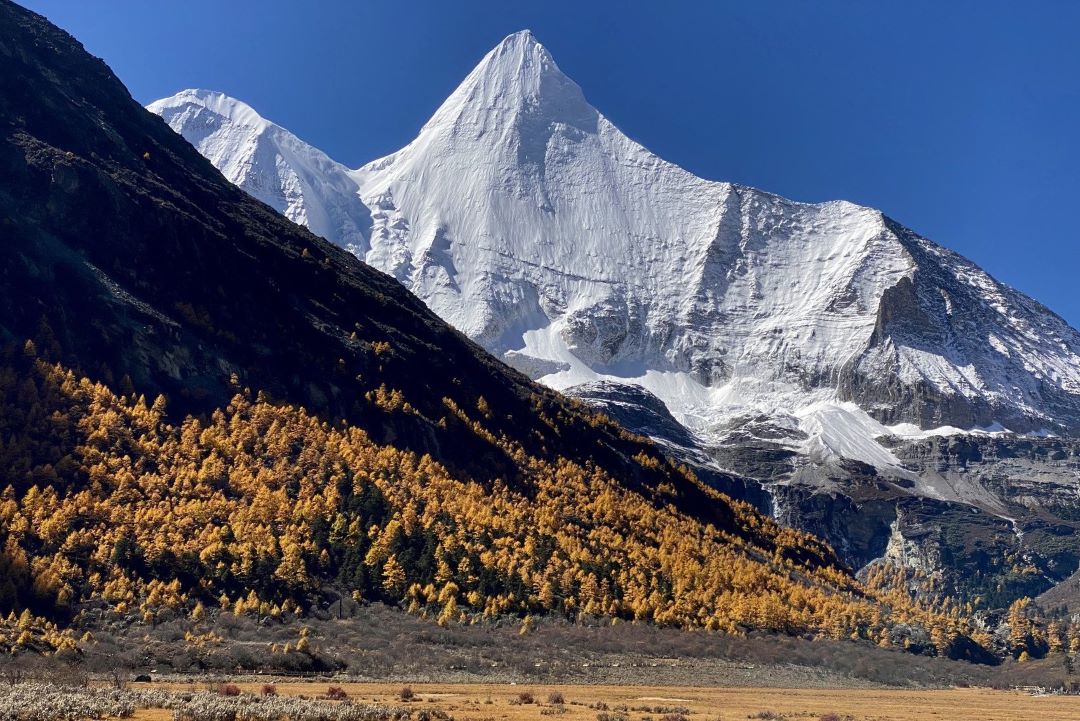 四川稻城亞丁旅游集散中心